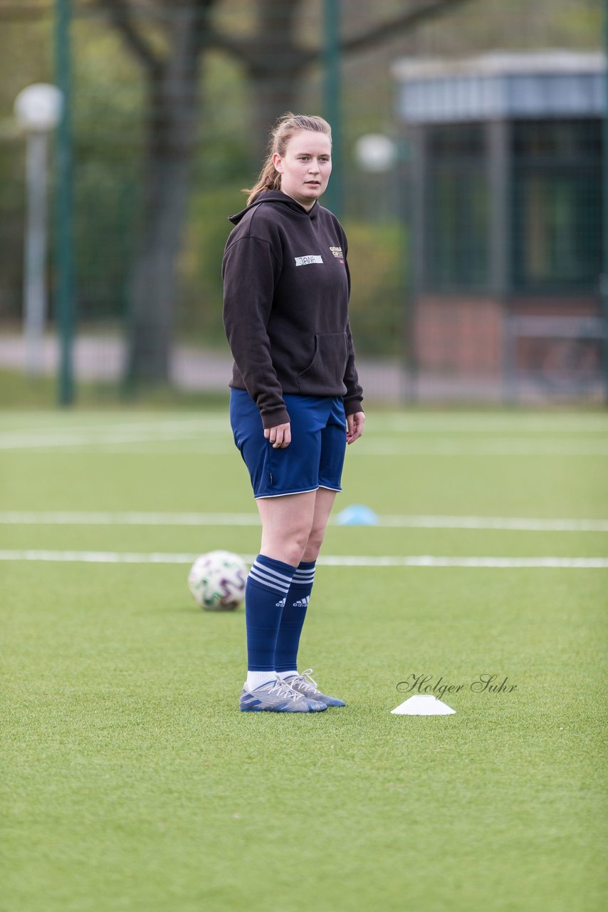 Bild 130 - Co-Trainerin der Frauen Nationalmannschaft Britta Carlson in Wahlstedt